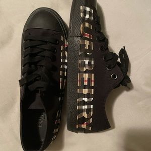 Burberry Sneakers